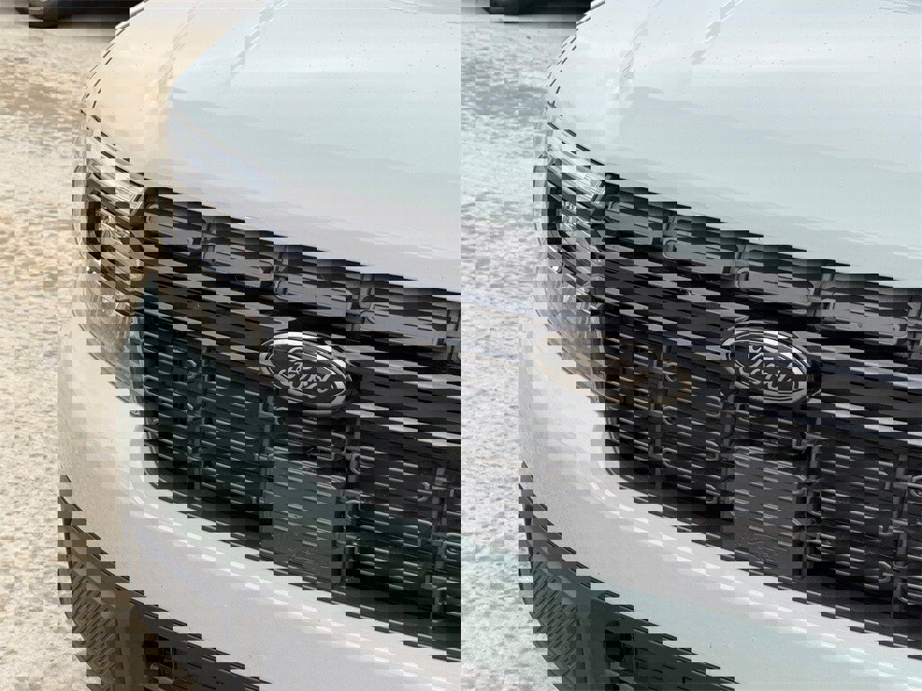 Used 2024 Ford Maverick Lariat w/ Black Appearance Package image 4