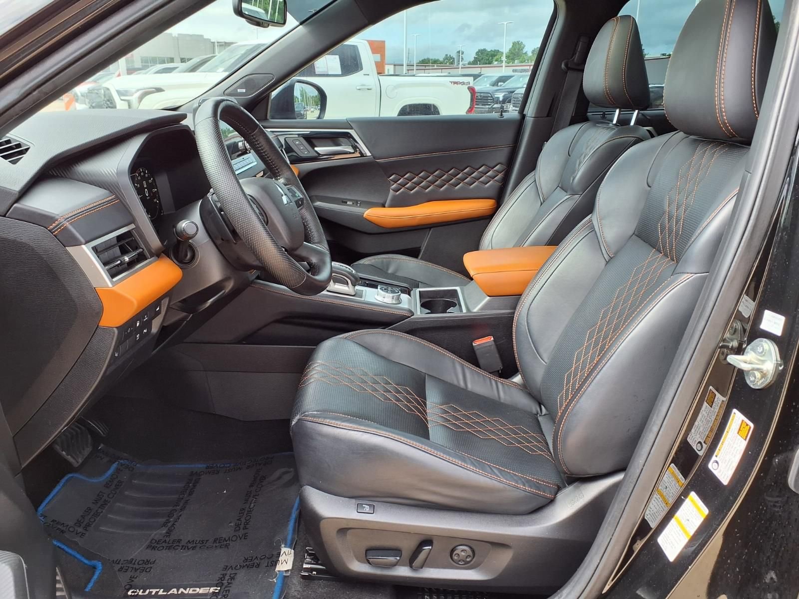 Used 2023 Mitsubishi Outlander SEL 40th Anniversary AWD/4WD image 18