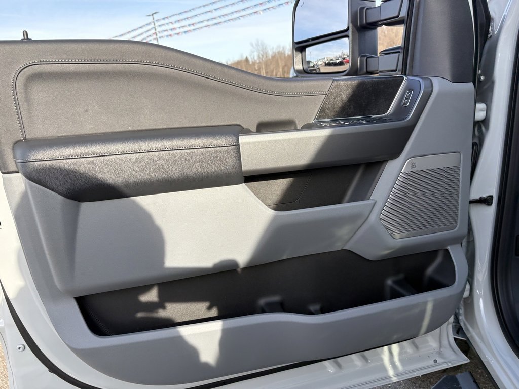 New 2026 Ford F350 XLT w/ XLT Premium Package image 31