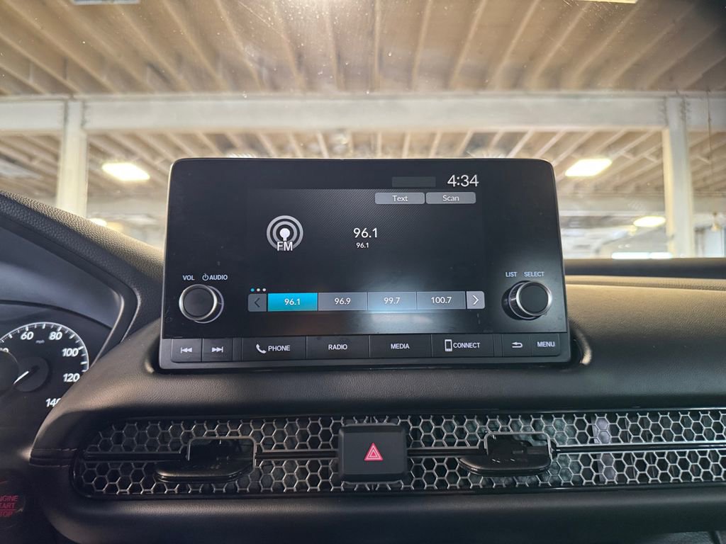 Used 2025 Honda HR-V Sport image 17