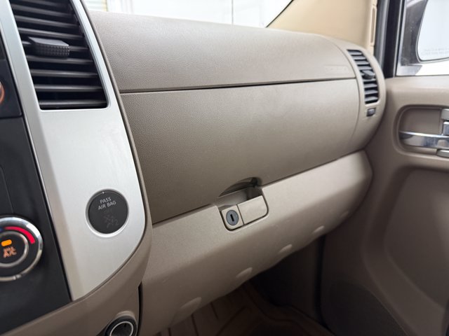 Used 2014 Nissan Frontier SV RWD image 22