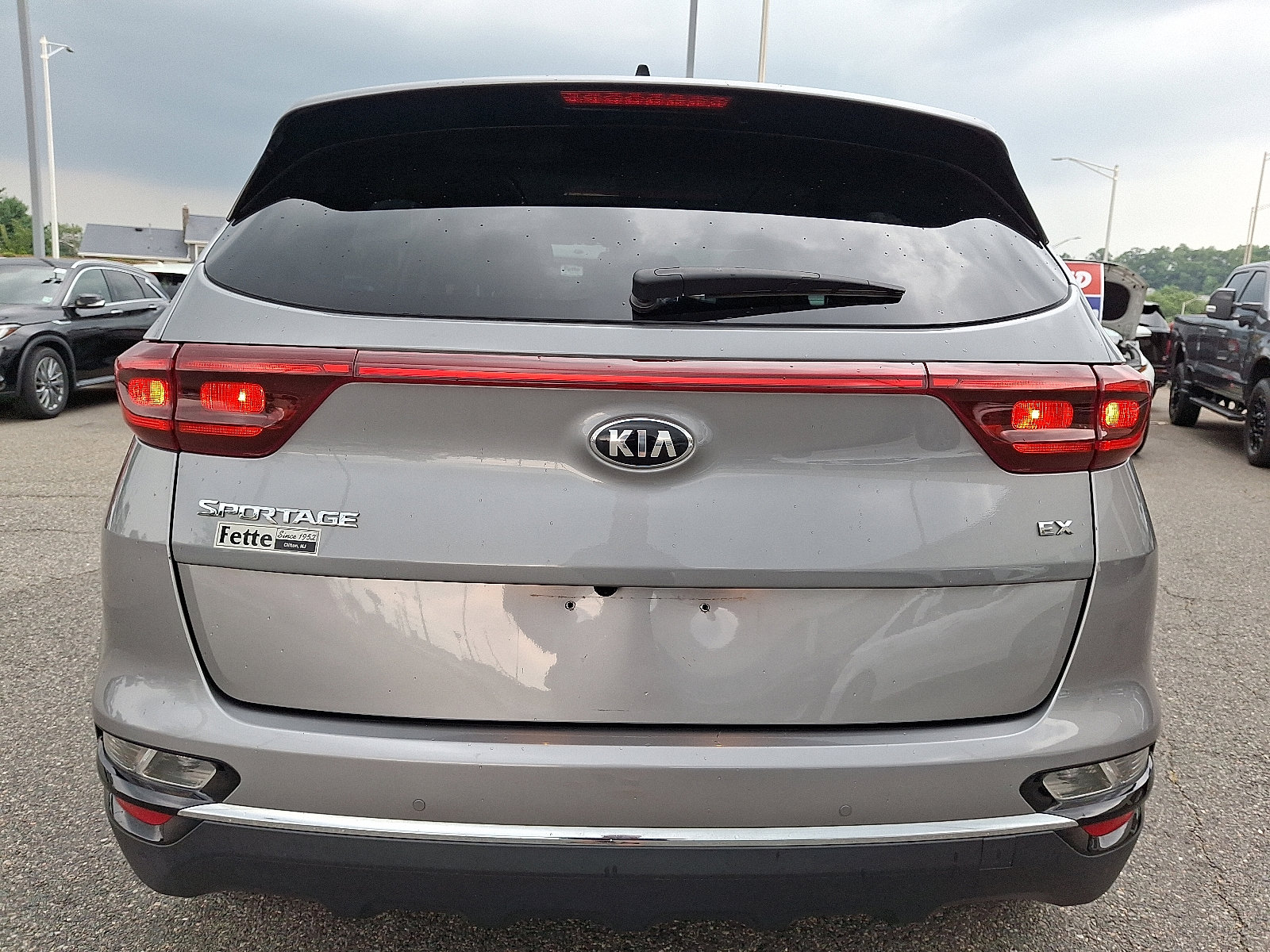 Used 2022 Kia Sportage EX w/ EX Technology Package image 5