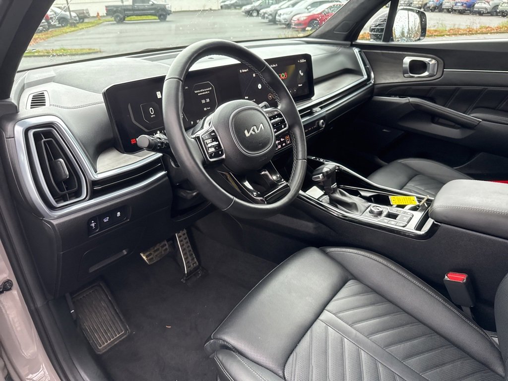 Used 2024 Kia Sorento SX Prestige image 16
