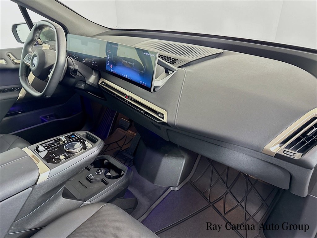 Used 2025 BMW iX xDrive50 w/ Premium Package image 30