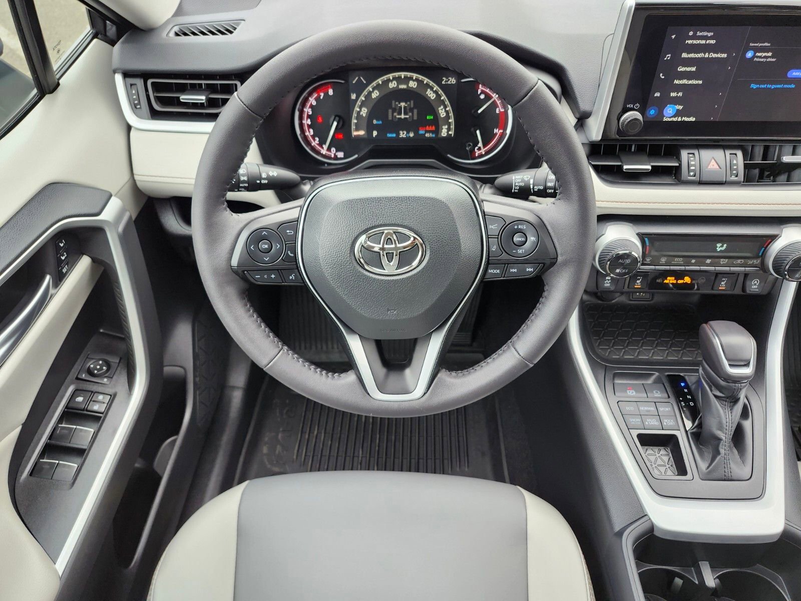 Used 2025 Toyota RAV4 XLE Premium image 11