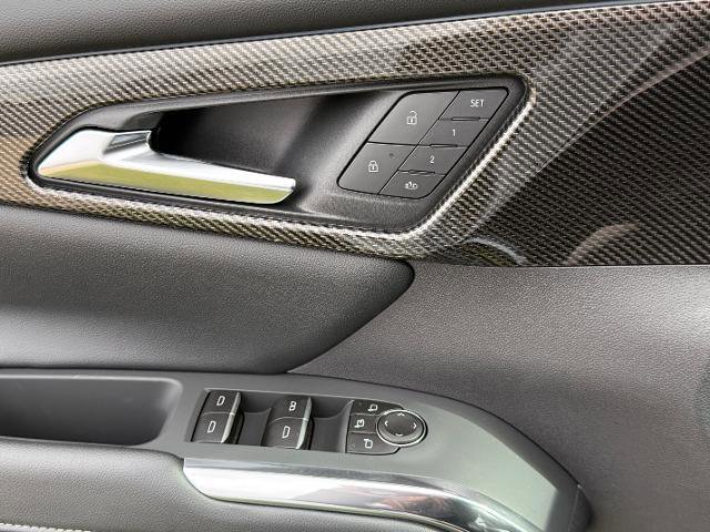 New 2026 Chevrolet Traverse High Country image 18