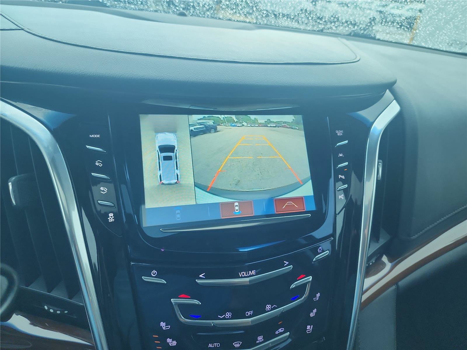 Used 2019 Cadillac Escalade ESV Luxury RWD image 37
