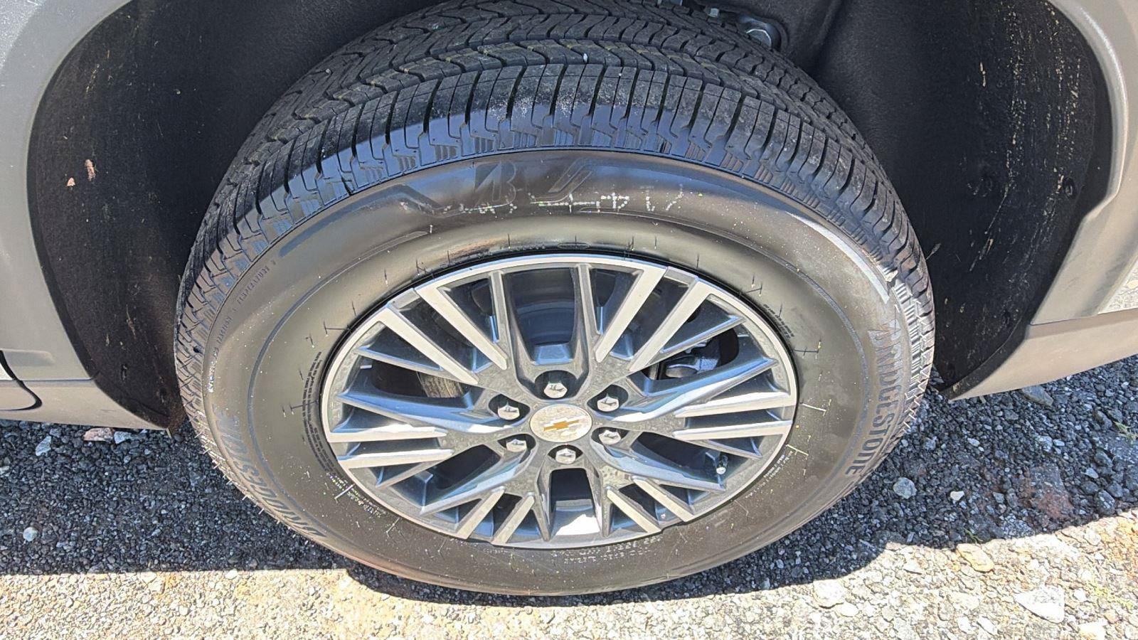 New 2026 Chevrolet Traverse LT FWD image 9