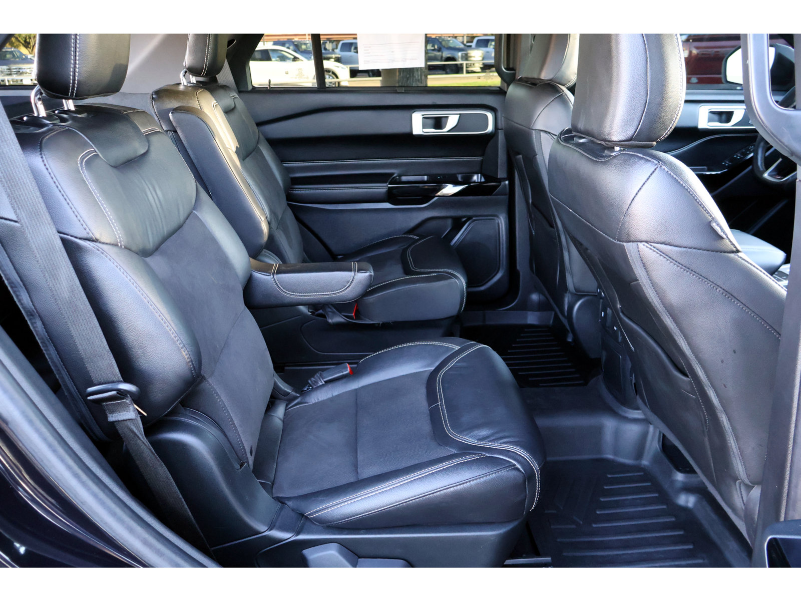 Used 2022 Ford Explorer ST RWD image 19