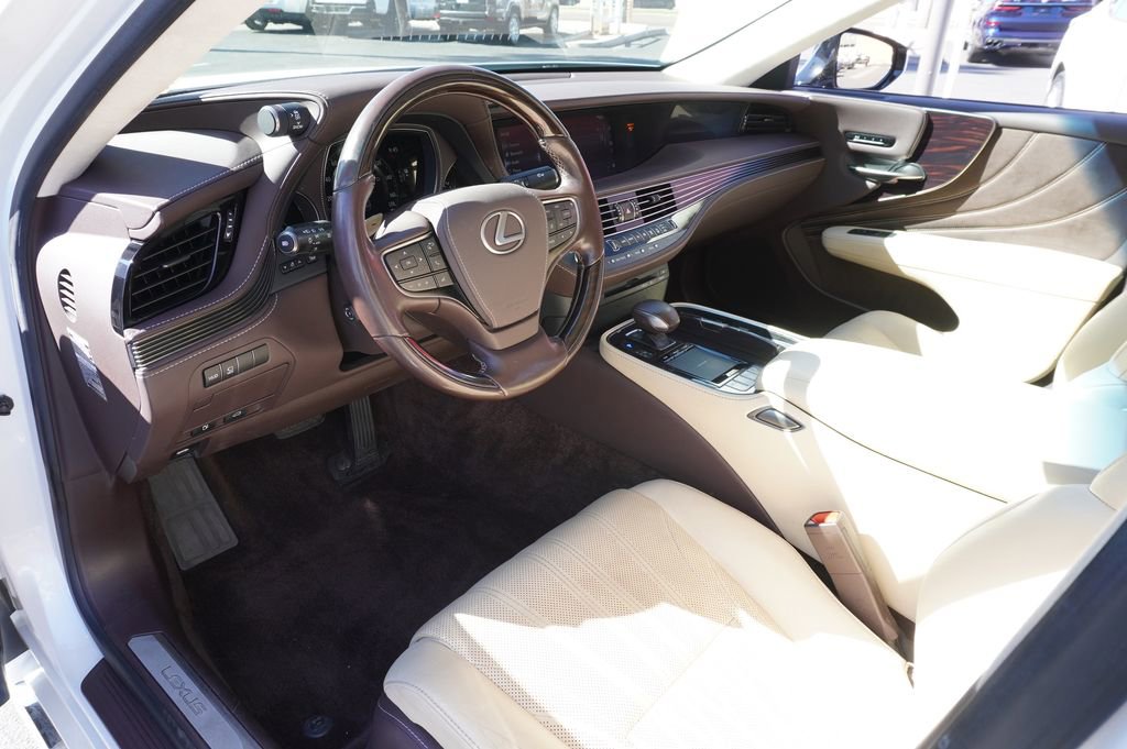 Used 2018 Lexus LS 500 w/ Interior Upgrade Package image 17