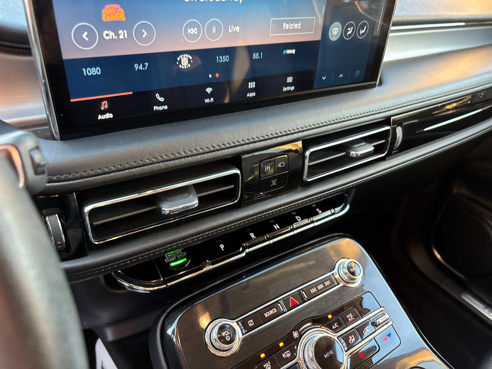 Used 2023 Lincoln Nautilus FWD image 21