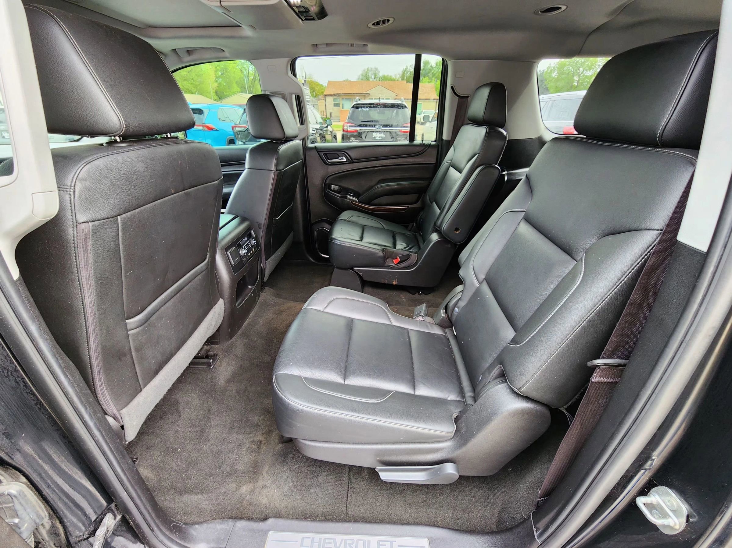Used 2017 Chevrolet Suburban LT AWD/4WD image 17