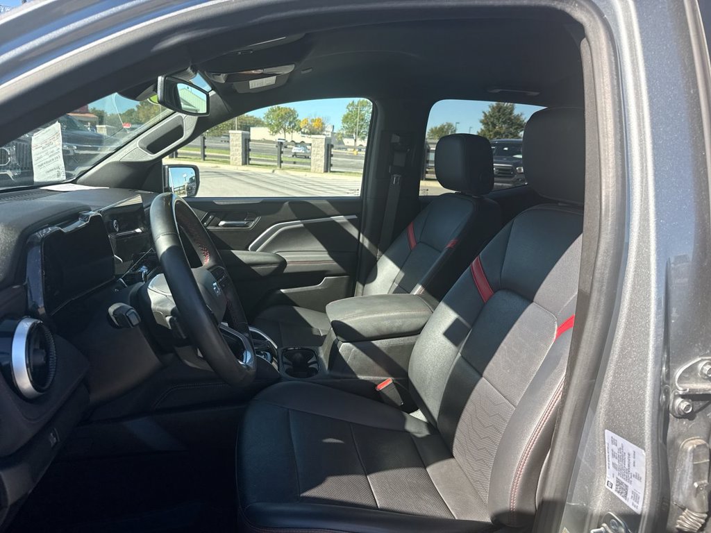 Used 2024 Chevrolet Colorado Z71 w/ Z71 Convenience Package 2 AWD/4WD image 21