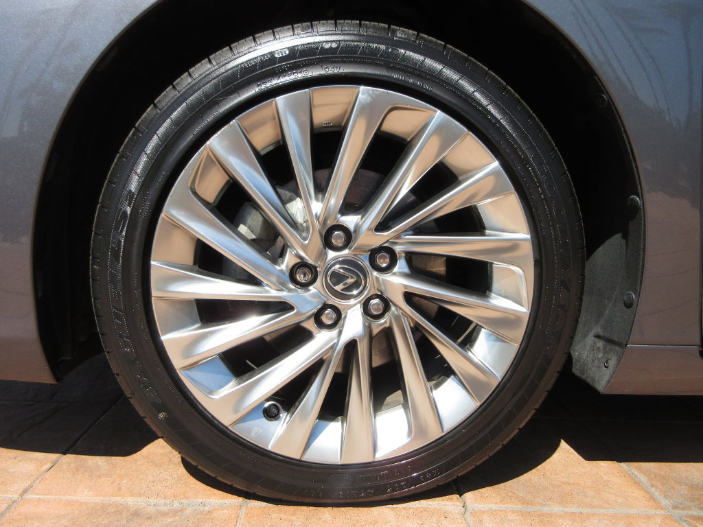 Used 2020 Lexus ES 350 w/ Accessory Package FWD image 9