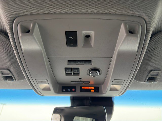 Used 2019 Cadillac Escalade Luxury AWD/4WD image 19