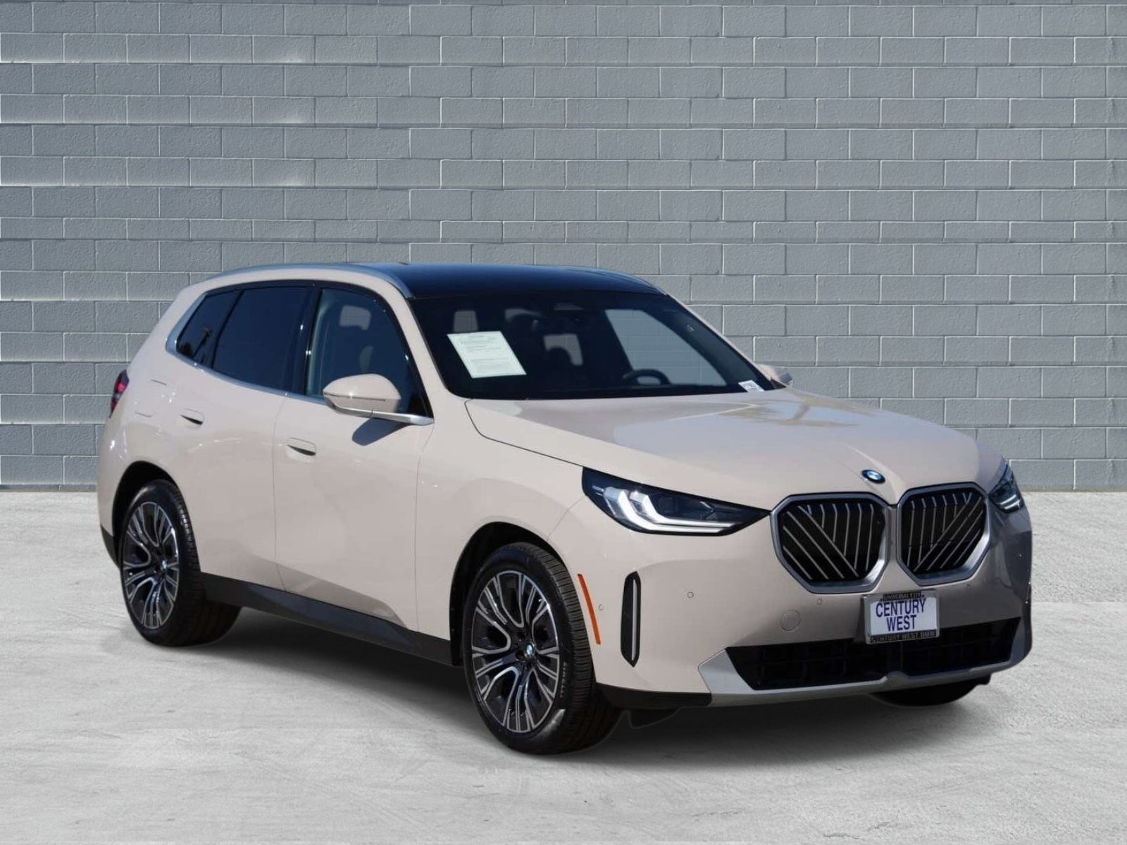 Used 2025 BMW X3 xDrive30i w/ Premium Package AWD/4WD image 1