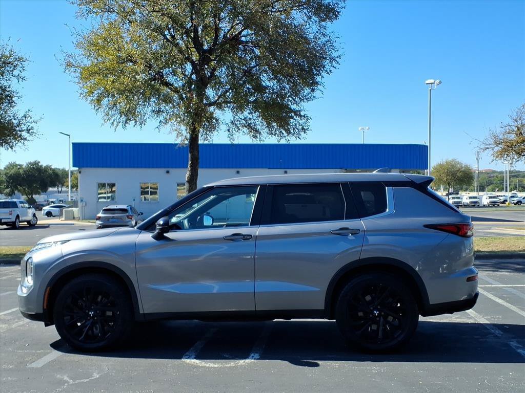 Used 2024 Mitsubishi Outlander SE FWD image 8