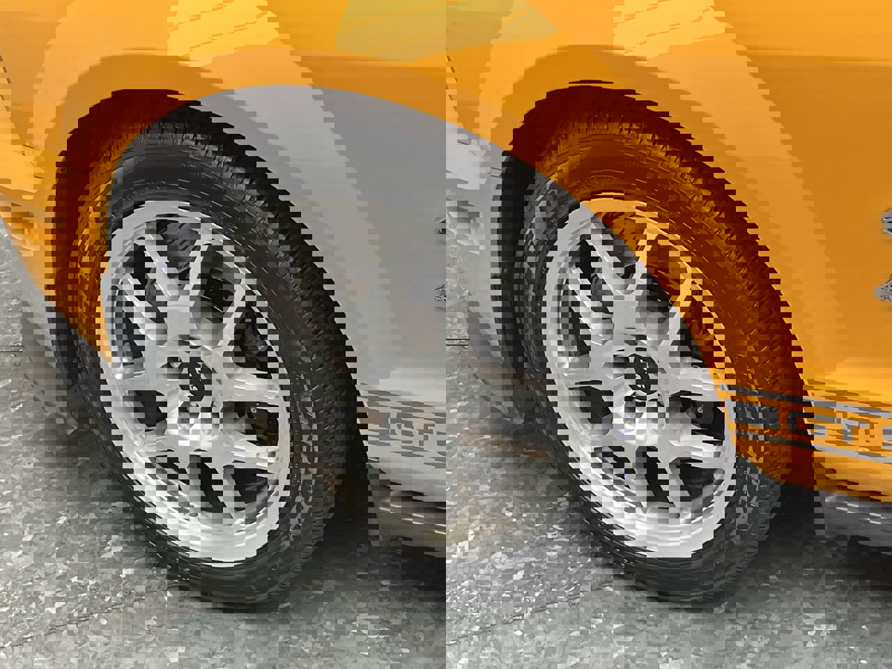 Used 2007 Ford Mustang Shelby GT500 image 25