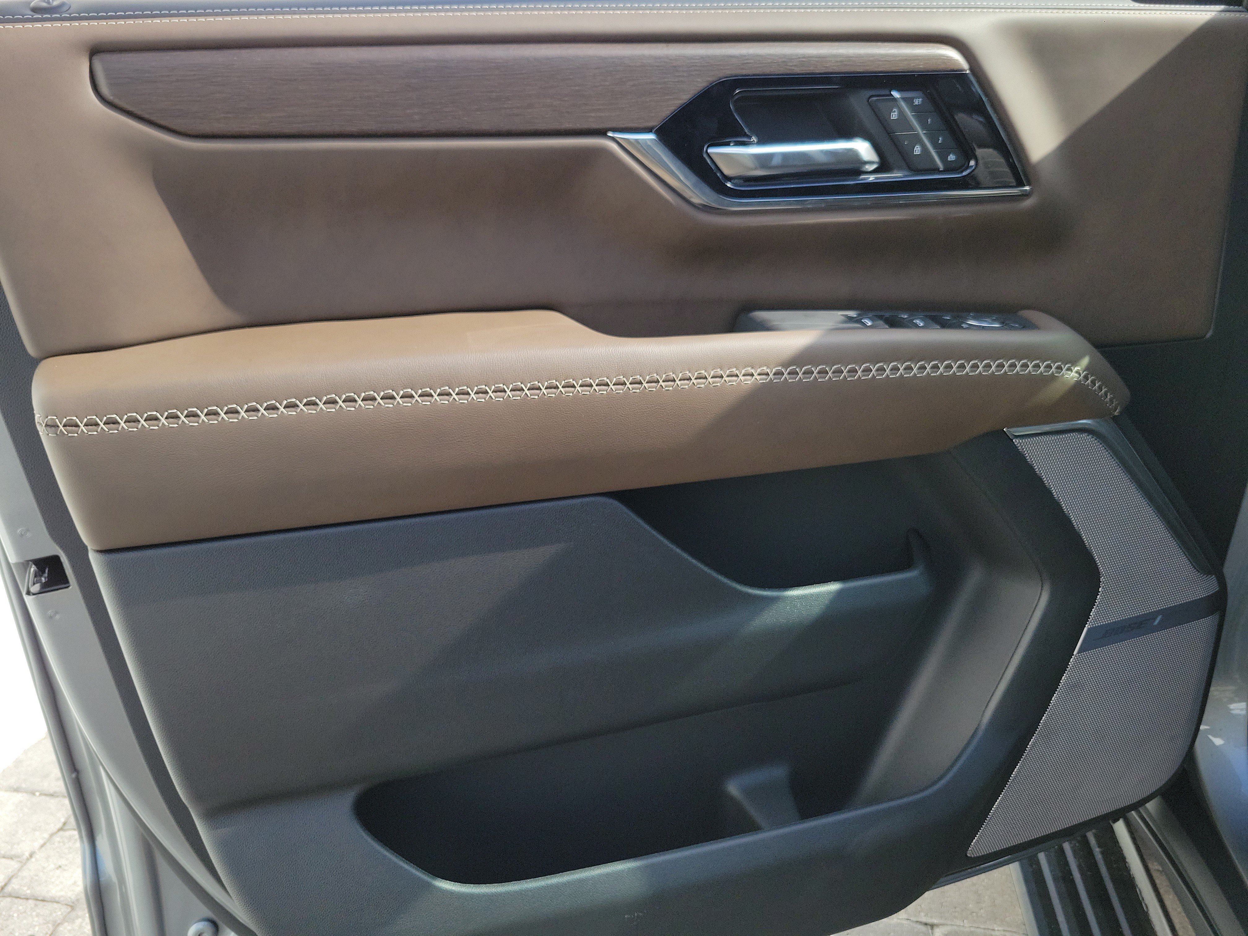 New 2026 GMC Yukon XL Denali Ultimate AWD/4WD image 19