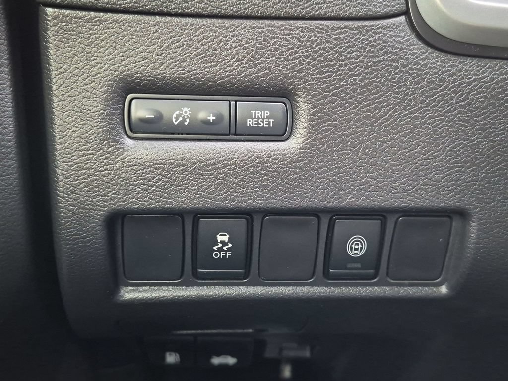 Used 2023 Nissan Murano S FWD image 30