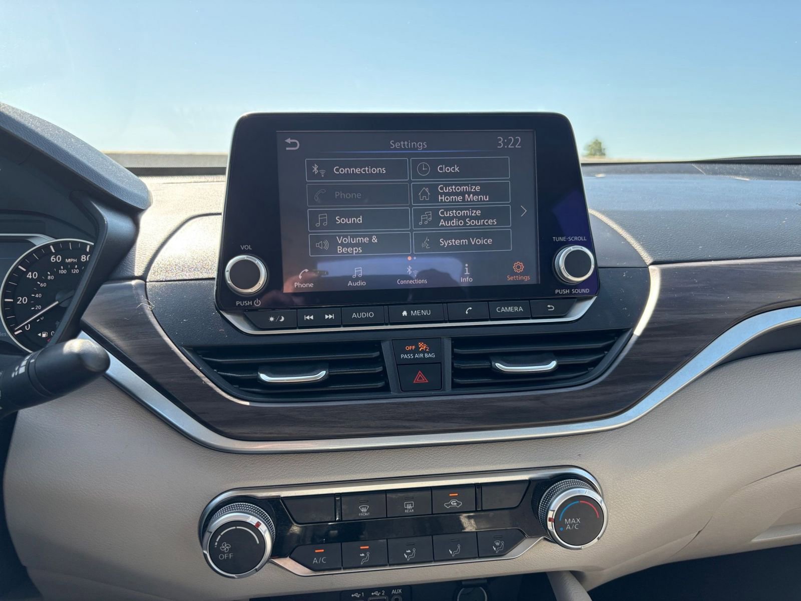 Used 2025 Nissan Altima 2.5 SV image 17