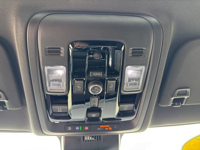New 2026 Chevrolet Suburban Premier w/ Sun And Tow Package AWD/4WD image 12