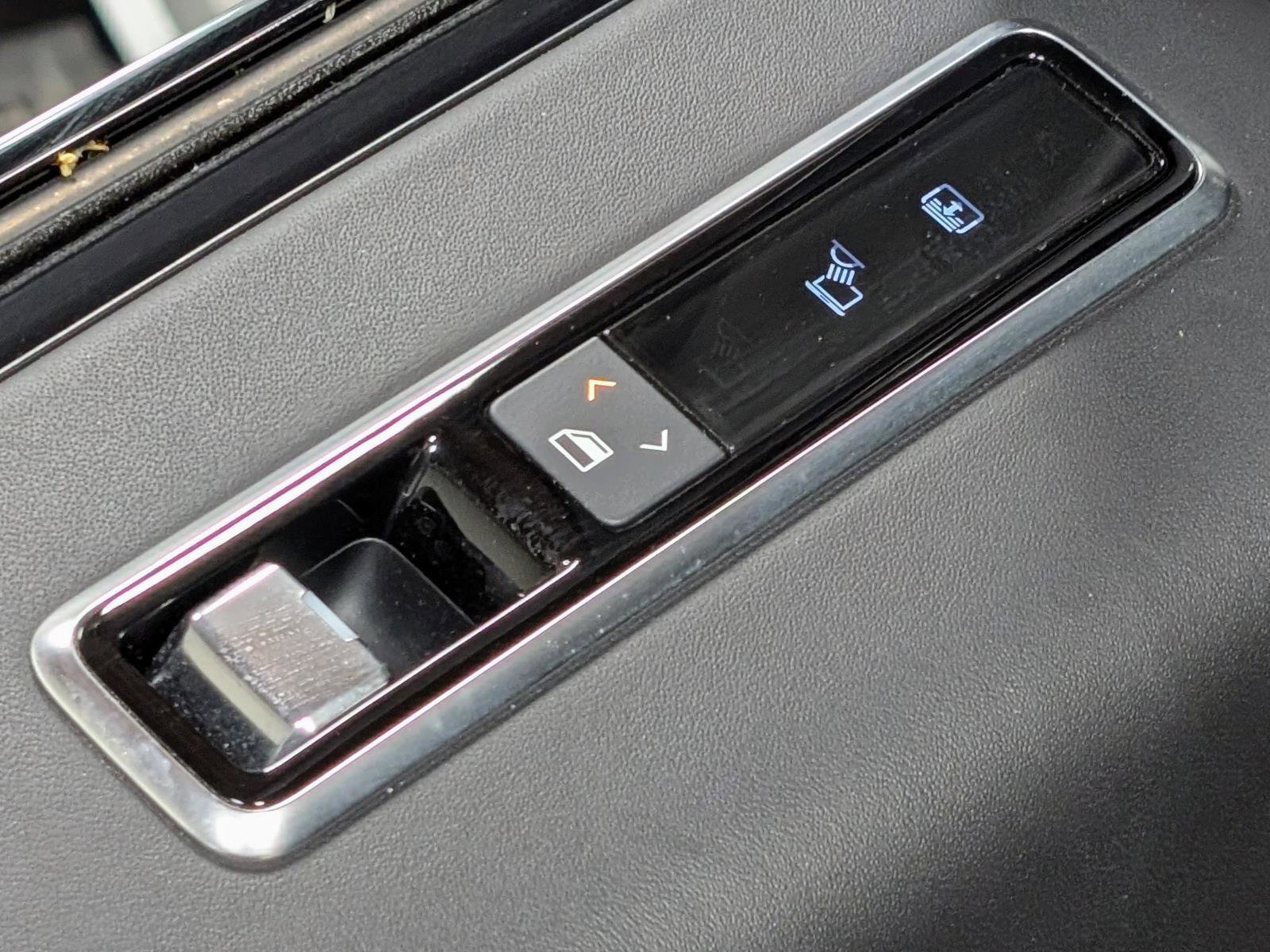 Used 2019 Land Rover Range Rover Autobiography image 19