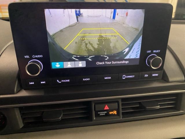 Used 2023 Honda Pilot LX image 11