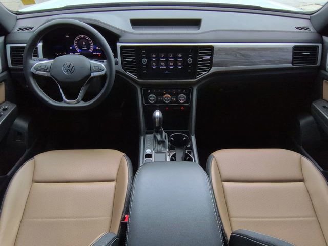 Used 2022 Volkswagen Atlas Cross Sport SE w/ Black Wheel Package FWD image 15