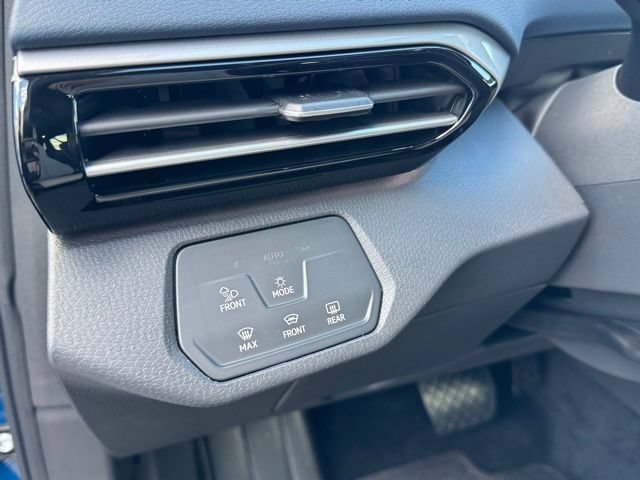 New 2025 Volkswagen ID.4 Pro S Plus AWD/4WD image 32