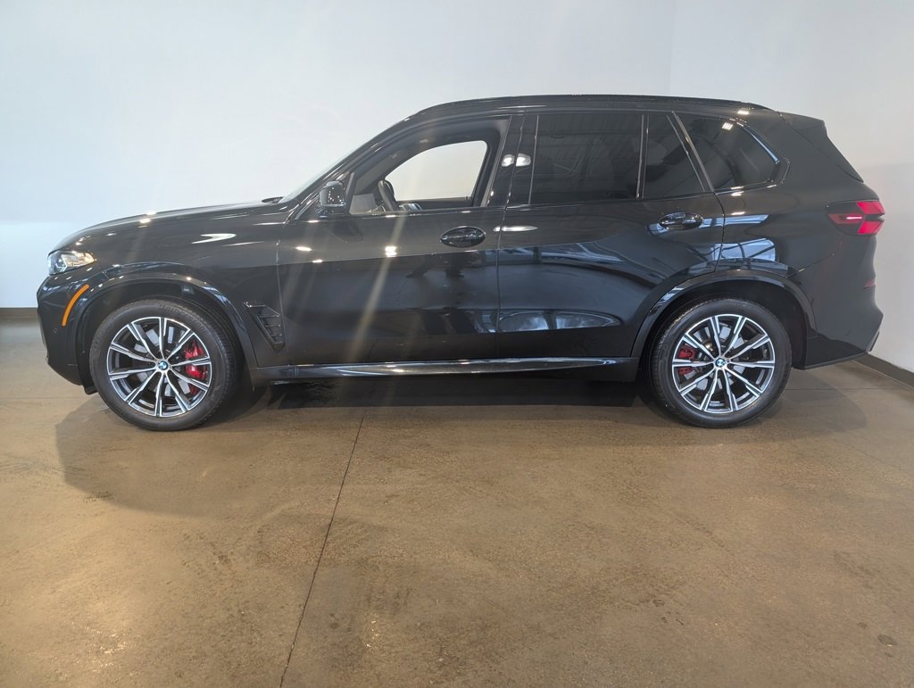 Used 2025 BMW X5 M60i w/ Climate Comfort Package image 3