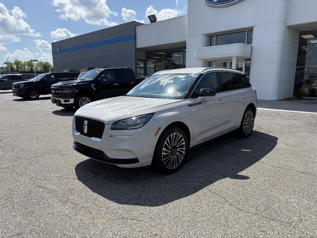 Used 2022 Lincoln Corsair AWD w/ Equipment Group 101A image 5