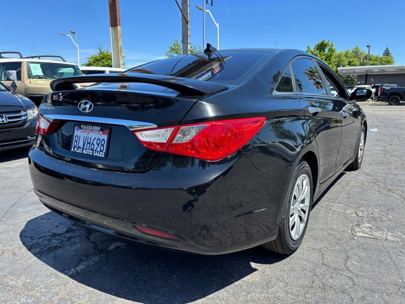 Used 2013 Hyundai Sonata GLS FWD image 3