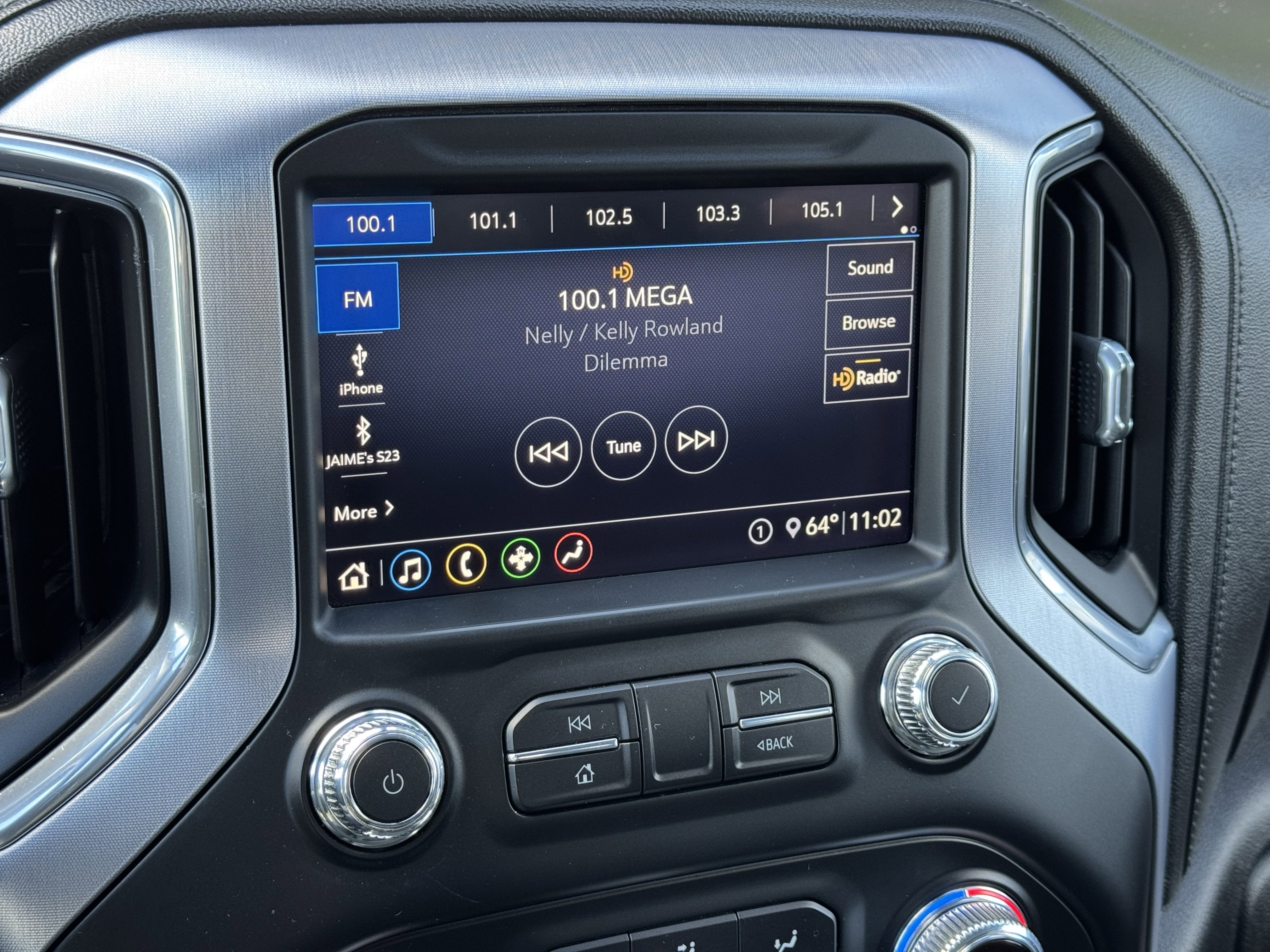 Used 2020 GMC Sierra 1500 Elevation w/ Elevation Value Package AWD/4WD image 27