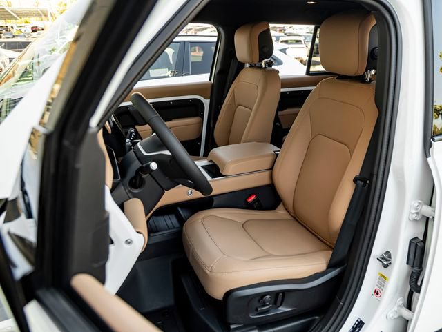 New 2026 Land Rover Defender 110 S AWD/4WD image 13
