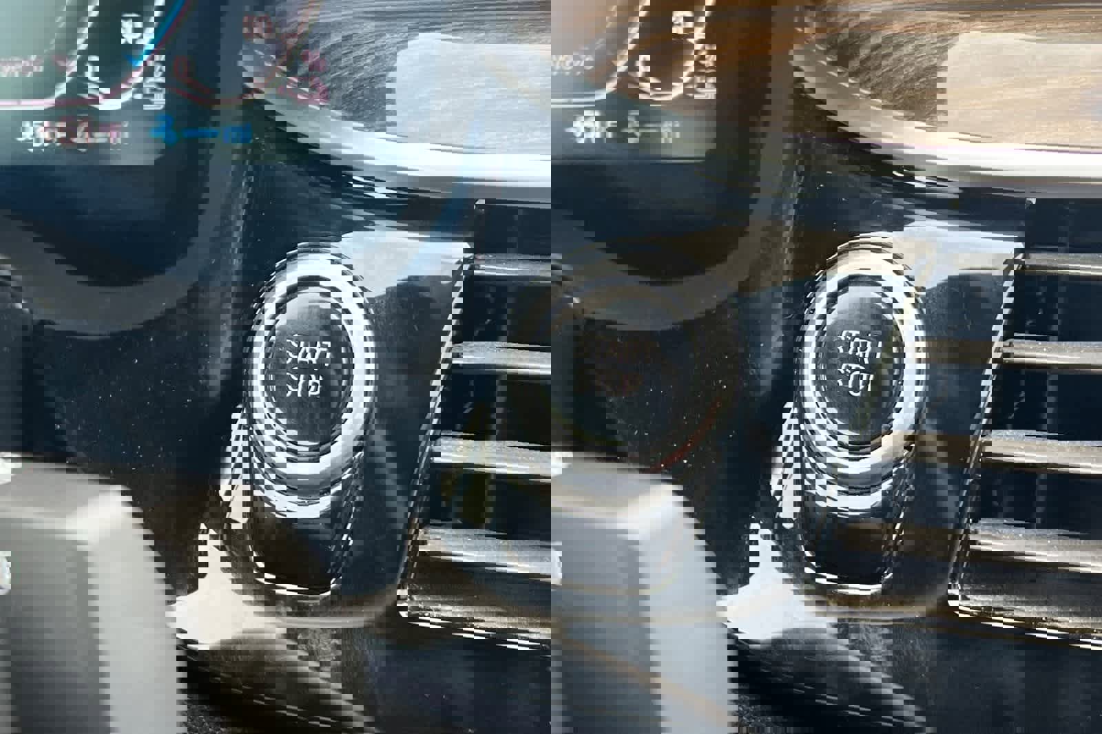 Used 2020 BMW 530e w/ Convenience Package image 25