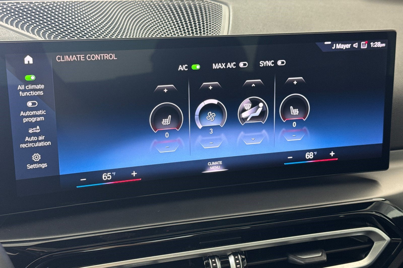Used 2024 BMW 230i Coupe w/ Convenience Package RWD image 22
