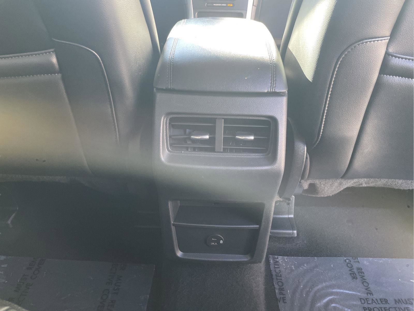 Used 2022 Ford Edge SEL image 23