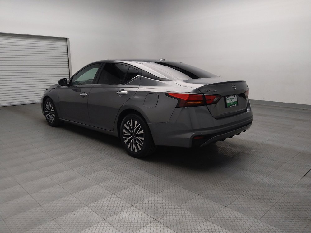 Used 2023 Nissan Altima 2.5 SV image 5