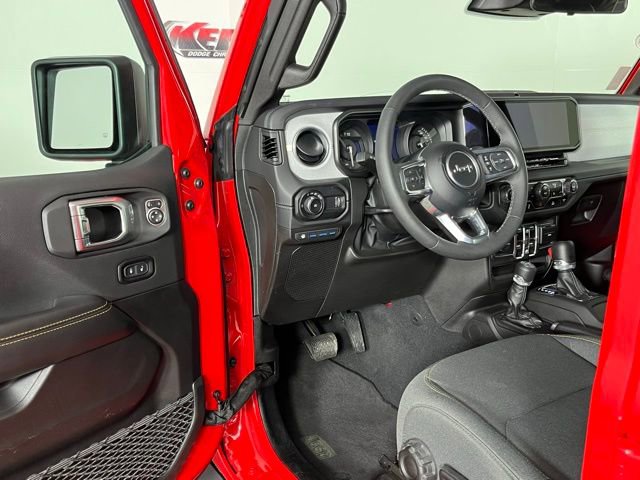 Used 2025 Jeep Wrangler Unlimited Sahara image 21