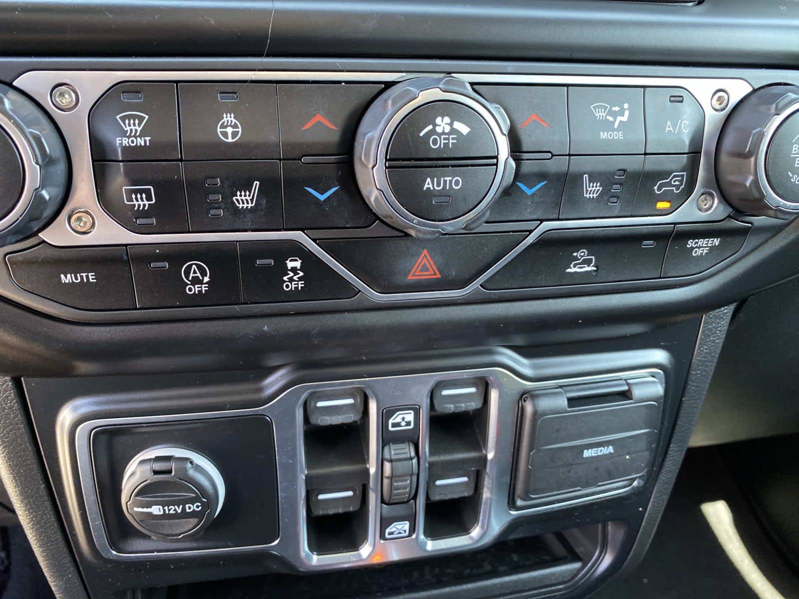 Used 2022 Jeep Wrangler Unlimited Sport AWD/4WD image 16