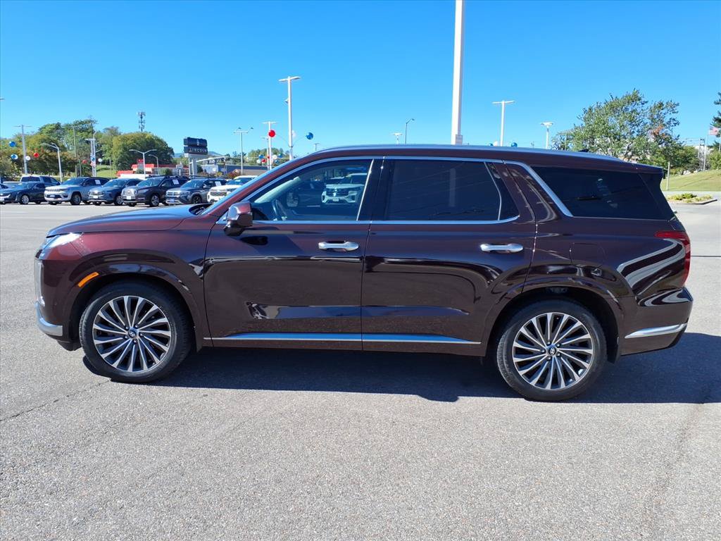 Used 2023 Hyundai Palisade Calligraphy AWD/4WD image 2