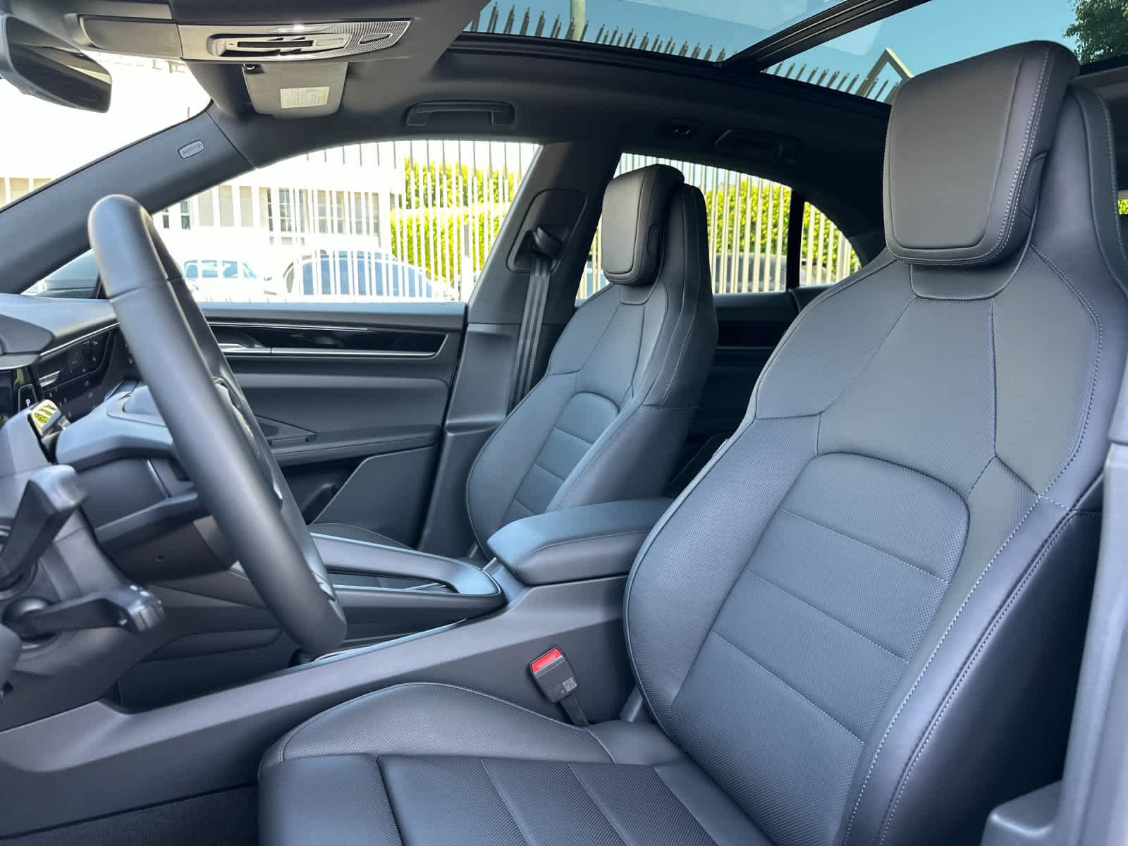 New 2026 Porsche Macan Electric RWD image 5