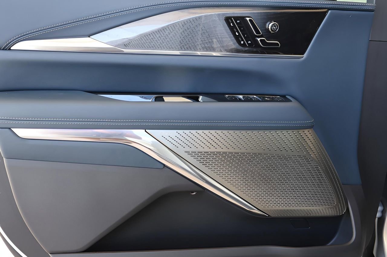 New 2025 Cadillac Escalade IQ Luxury 2 AWD/4WD image 29