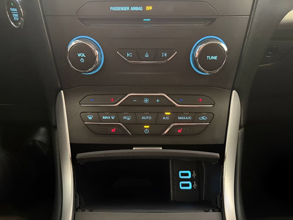 Used 2016 Ford Edge SEL w/ Equipment Group 201A AWD/4WD image 24