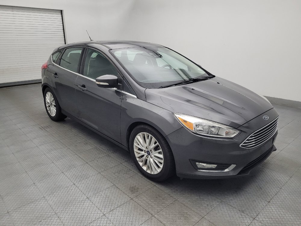 Used 2018 Ford Focus Titanium w/ Titanium Technology Package FWD image 13