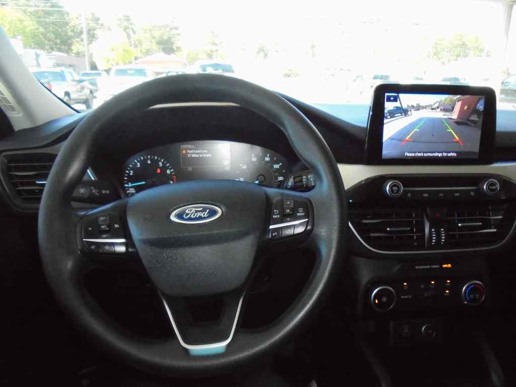 Used 2021 Ford Escape SE image 6