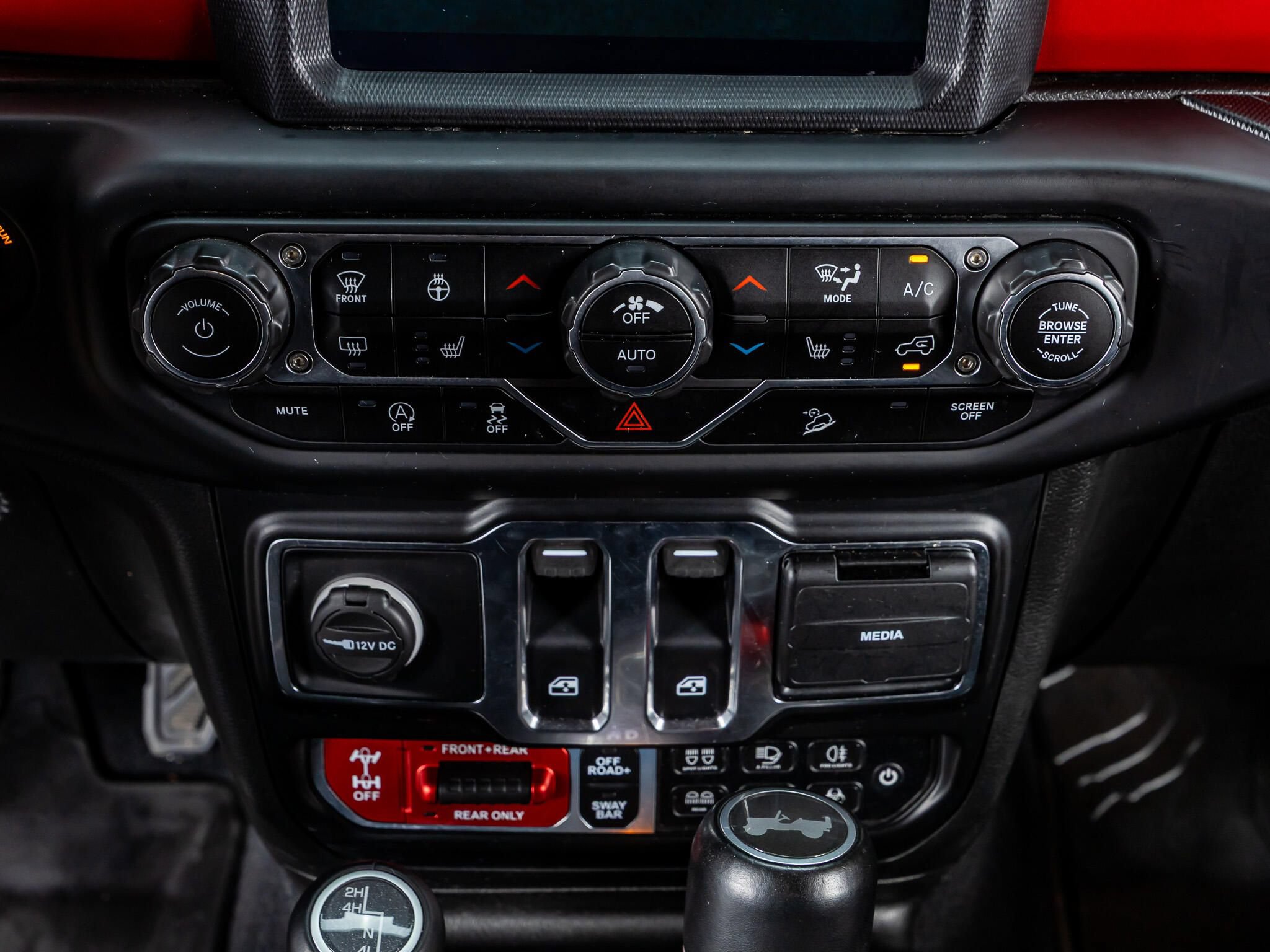 Used 2021 Jeep Wrangler Rubicon AWD/4WD image 24