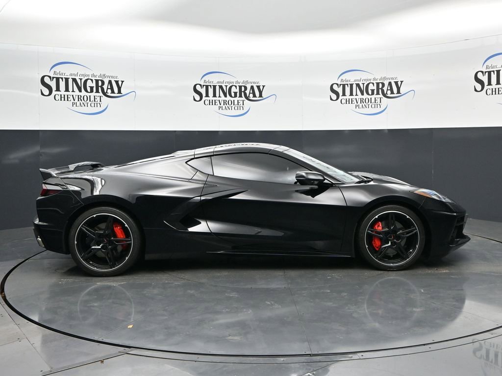 Used 2021 Chevrolet Corvette Stingray Preferred Cpe w/ Body-Color Dual Roof Package RWD image 8
