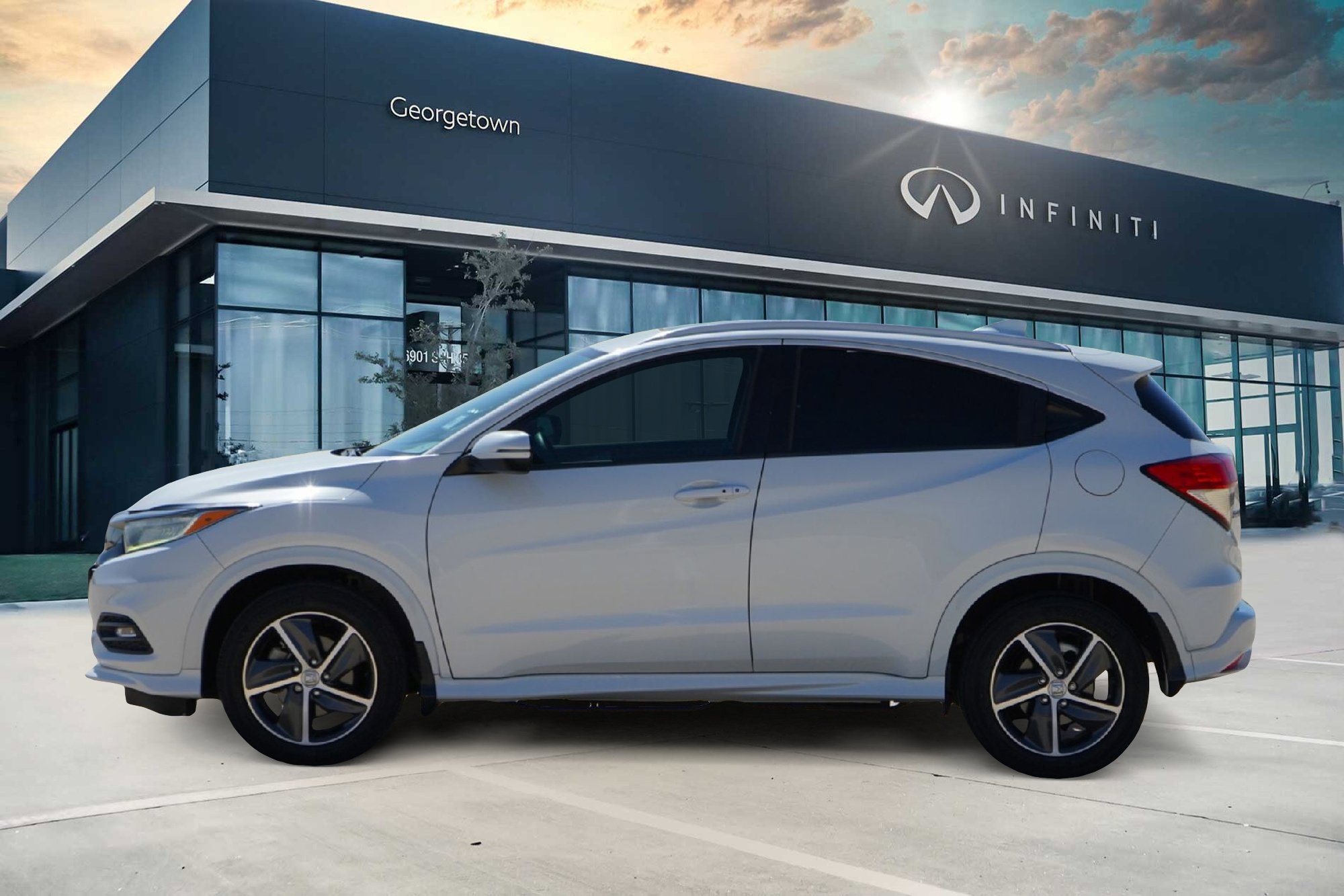 Used 2020 Honda HR-V Touring image 6